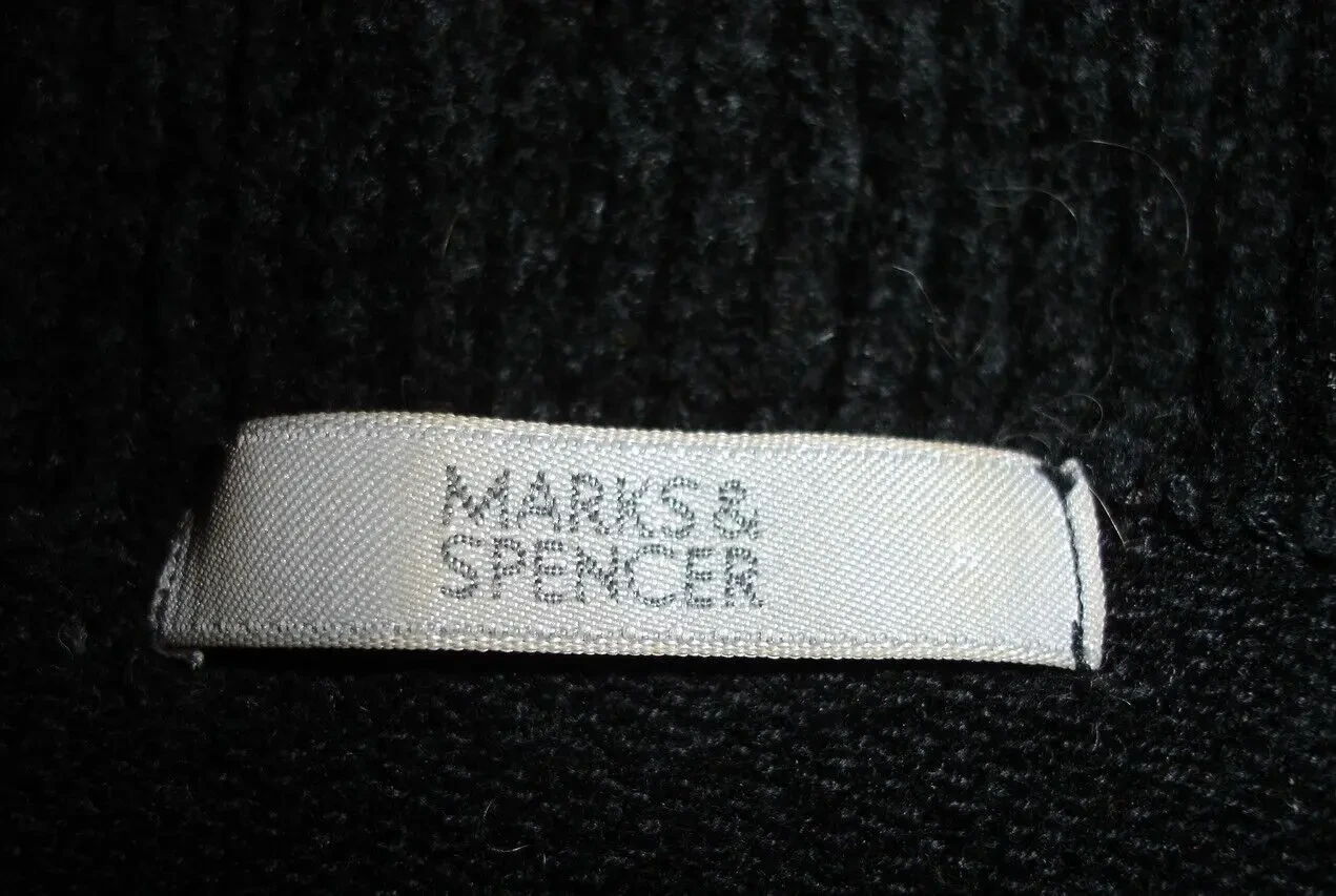 Свитер/СВЕТР/кофта М-ка, ЧОРНА, з рюшами. Для дівчат. 3