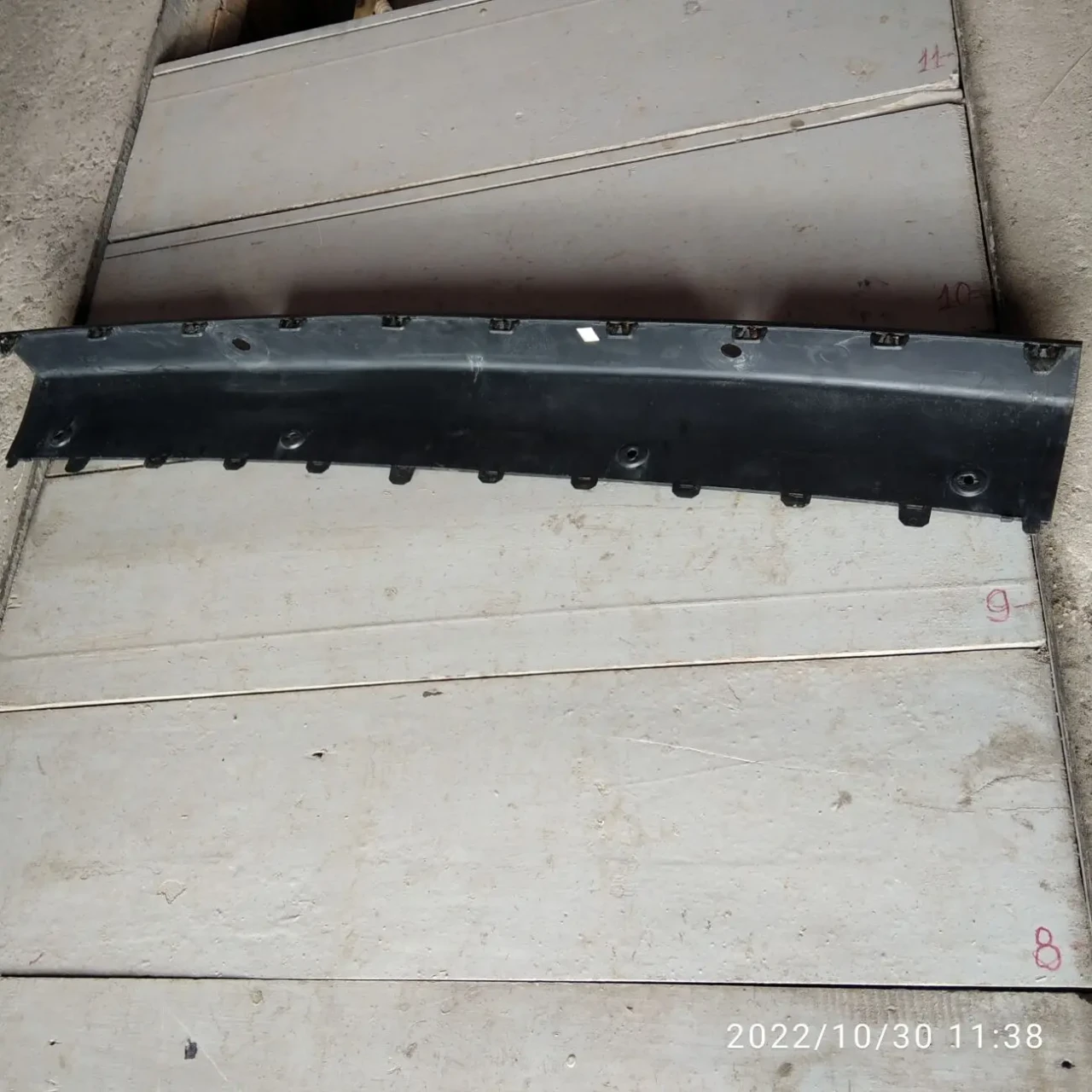 Продам среднюю часть заднего бампера б/у Рено Кенго 2 4