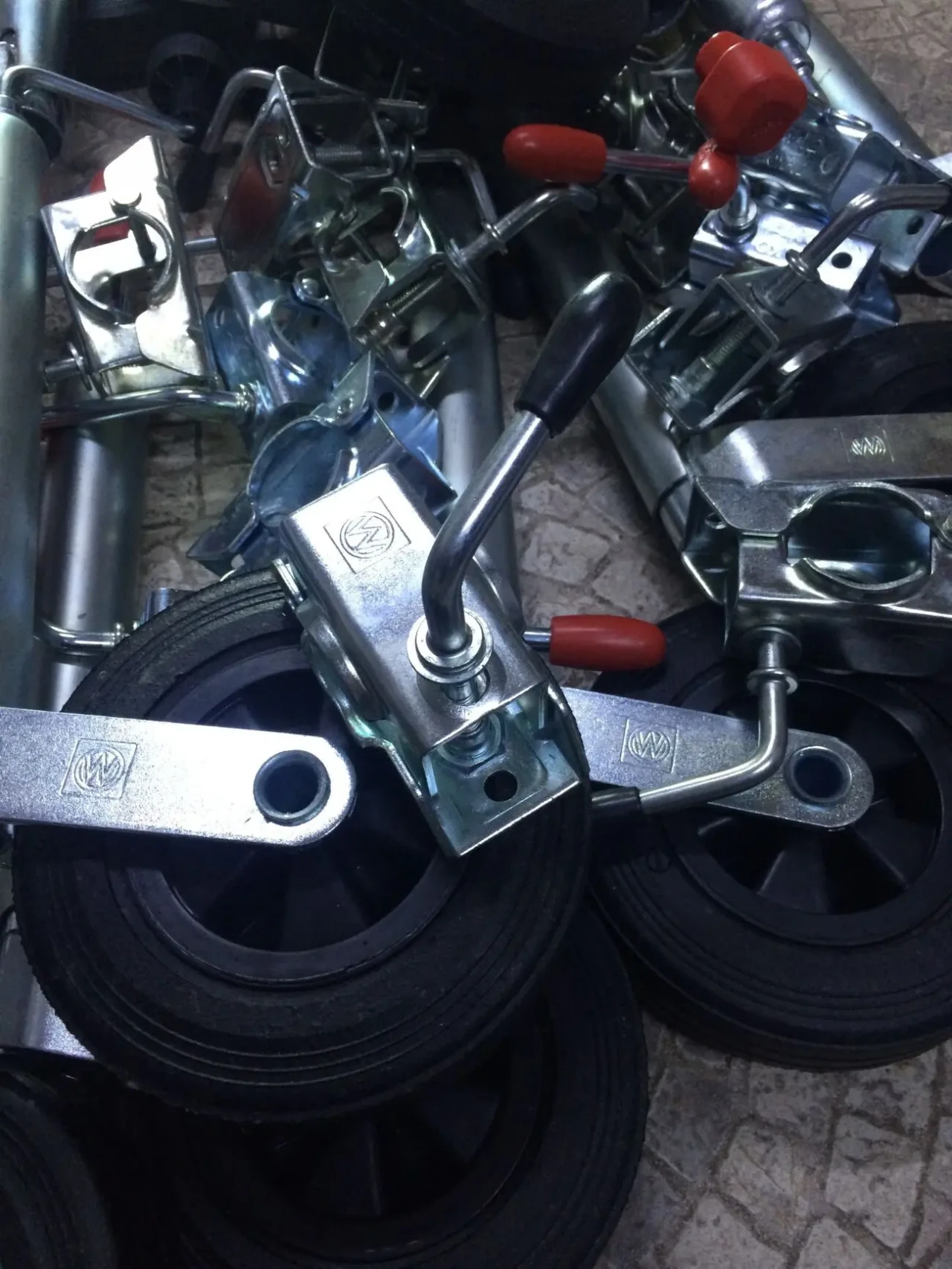 Хомут до опорного колеса підкату 6