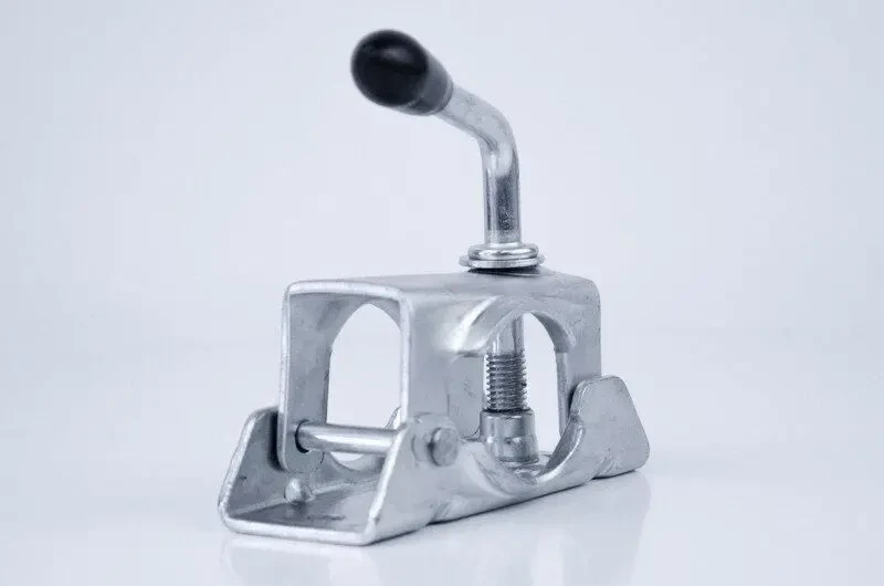 Хомут до опорного колеса підкату 8