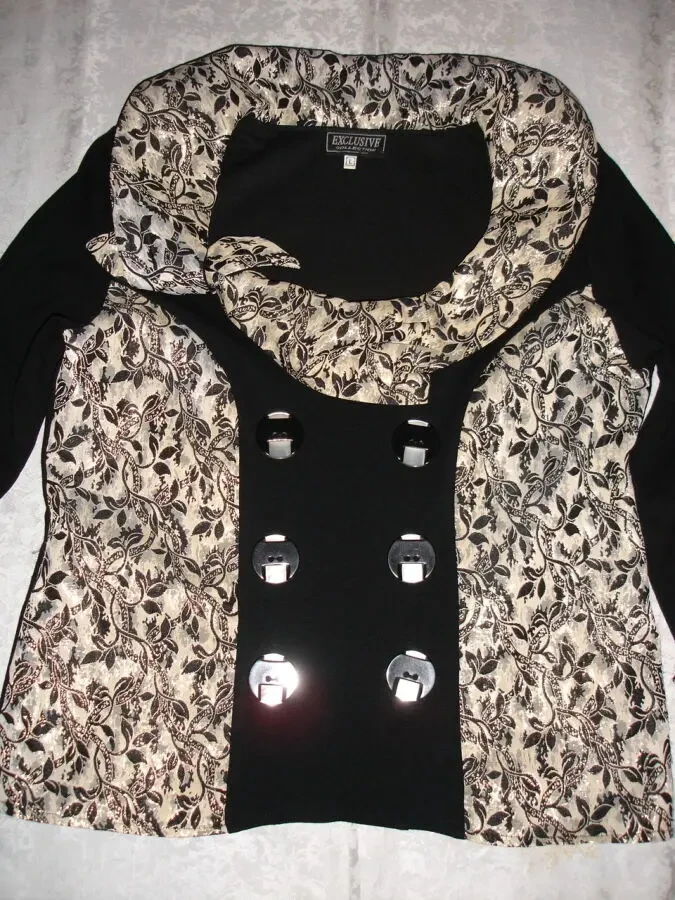 КОСТЮМ М-ка трикотажний чорний НОВИЙ та бордовий. Для дівчат. 4