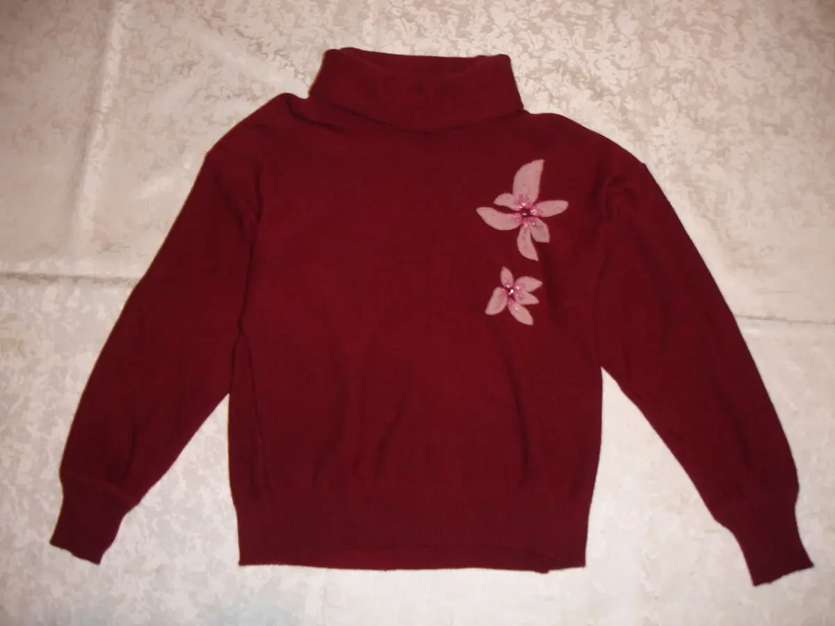 КОСТЮМ М-ка трикотажний чорний НОВИЙ та бордовий. Для дівчат. 7