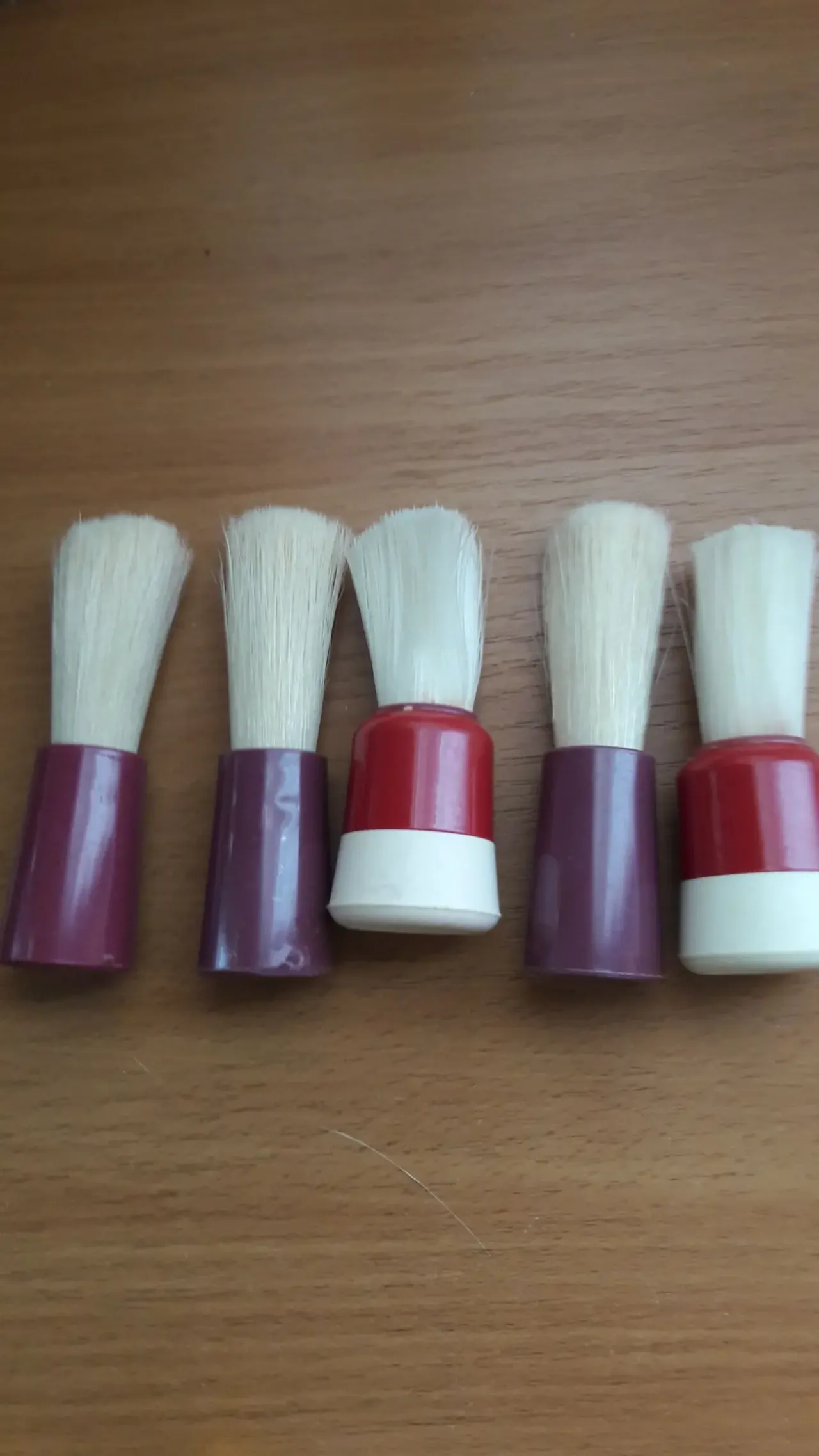 Помазки,лезвия из платины Gillette NACET, массажные банки ,зубные щетк