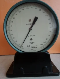 Манометр МО 600 kgf/cm2