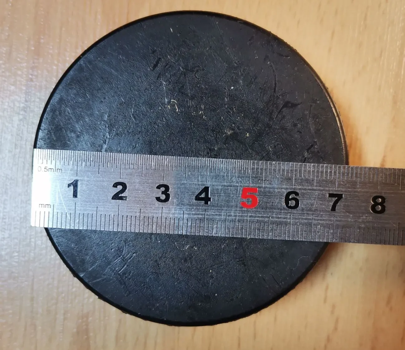 Шайба для хокею вінтажна. Діаметр - 76 мм та 60 мм 3