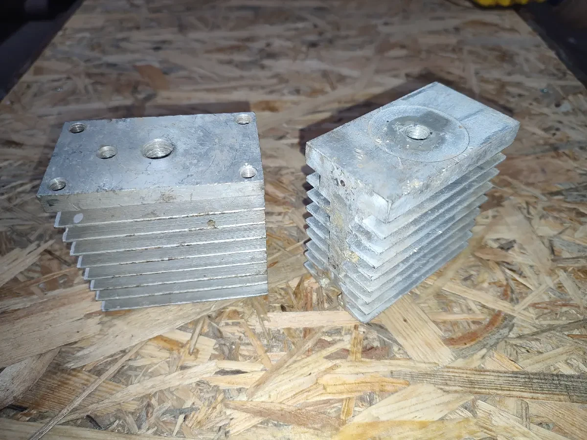 Радиатор для радиодеталей