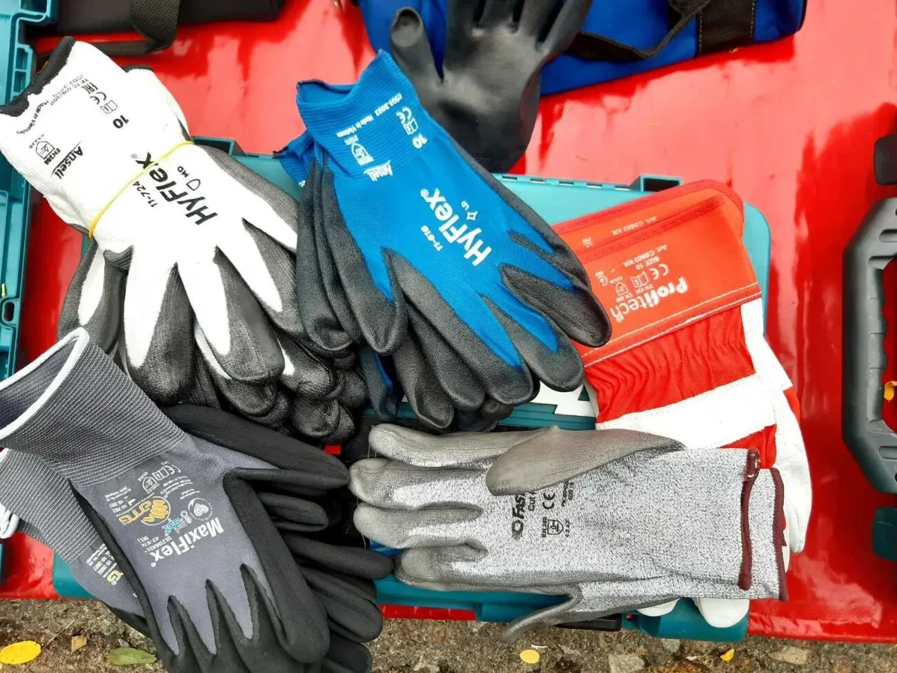 Елітні   рукавиці для любих потреб.