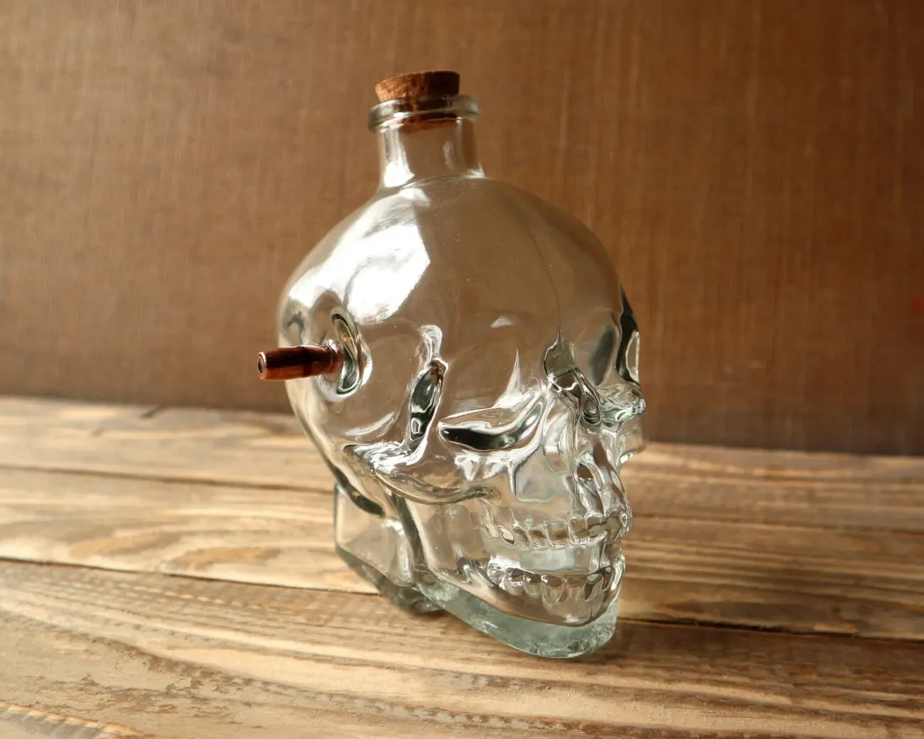 Скляний череп, графин для напоїв, з кулею. 5
