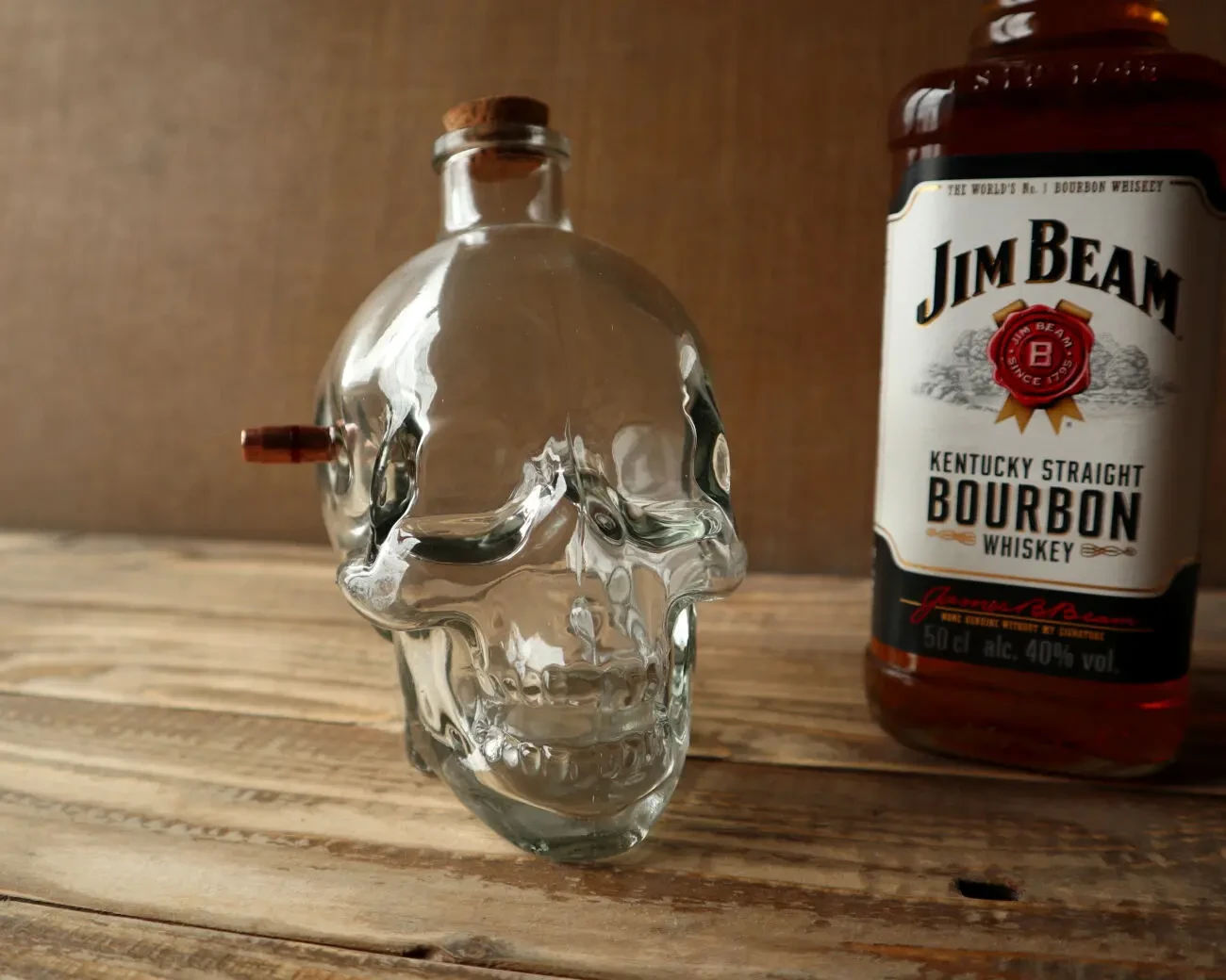 Скляний череп, графин для напоїв, з кулею. 7