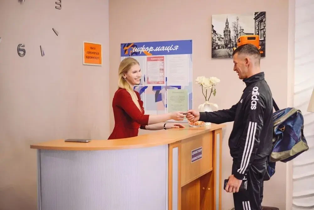 Крутейший новый хостел ! 100 метров от метро Шулявская Бомбоубежище ! 5