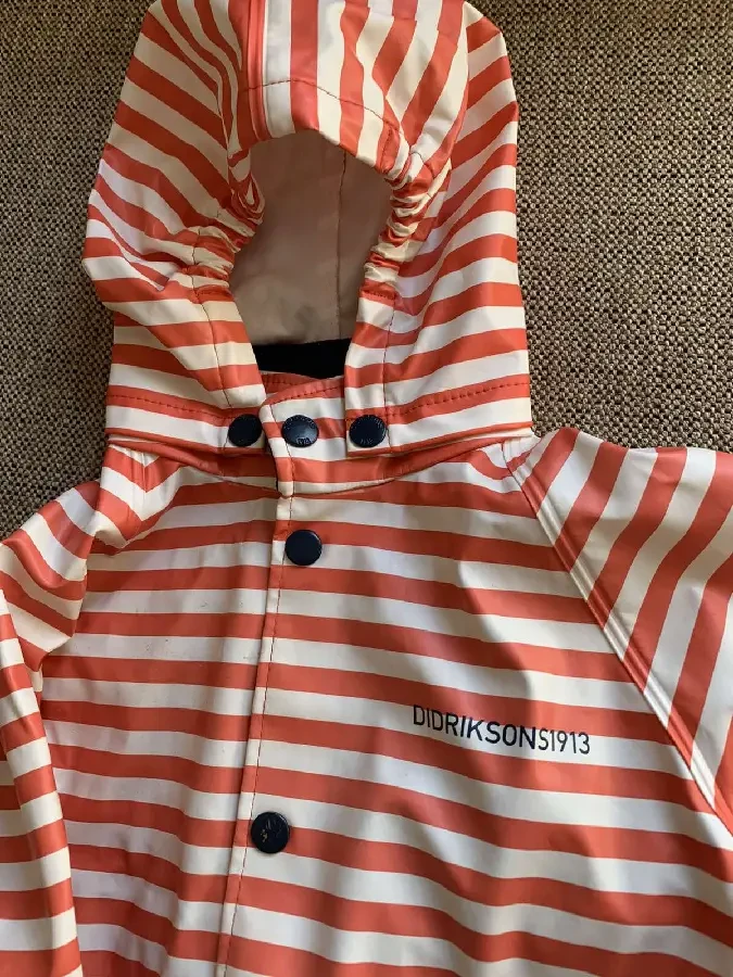 Продам дождевик фирмы Didriksons, размер 80 см, б/у. 2