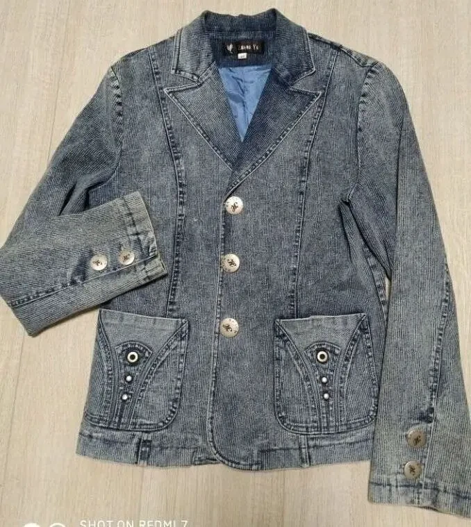 Продам брючный джинсовый костюм женский р. 48-50 в отличном состоянии