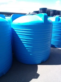 Бочка вертикальная пластиковая на 5000 литров