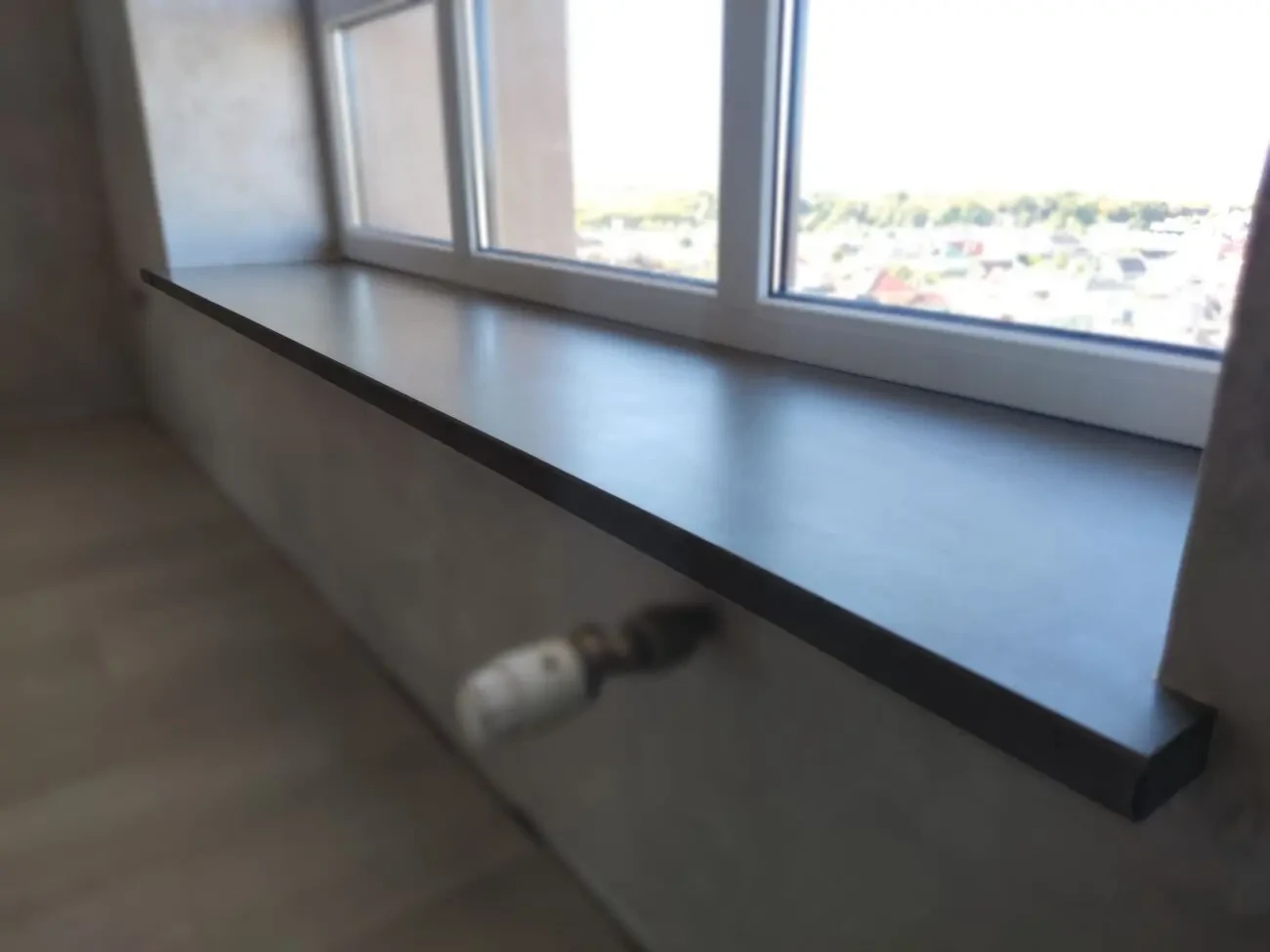 Подоконники бетонные, радиусные встроенные из бетона любого размера и 4