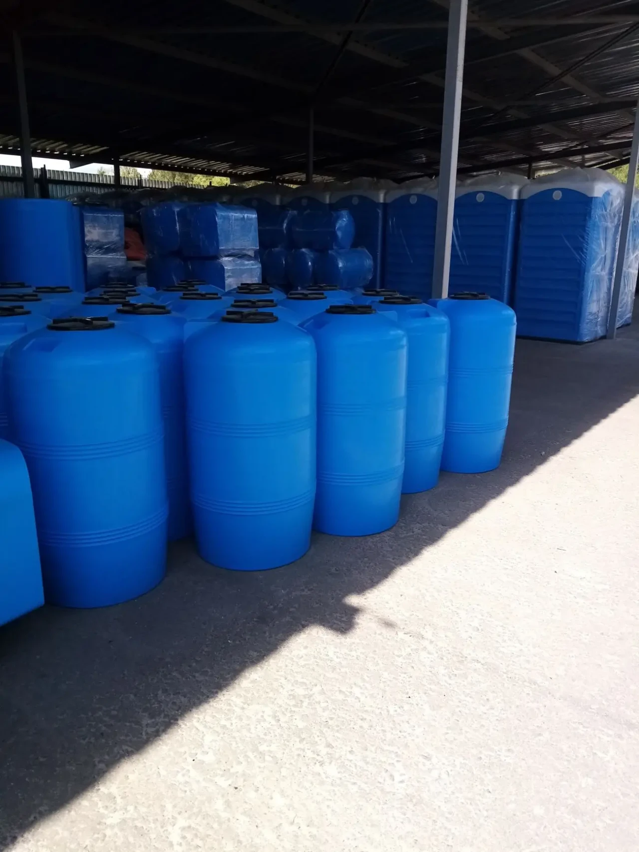 Емкость пластиковая, бочка, бак для воды 500, 750 1000 2000, 3000 5000