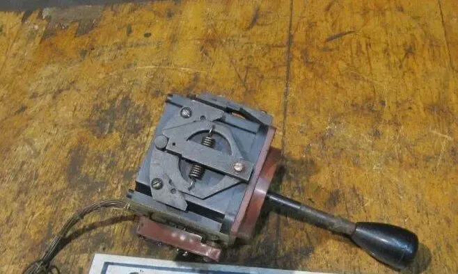 Джойстик перемикання