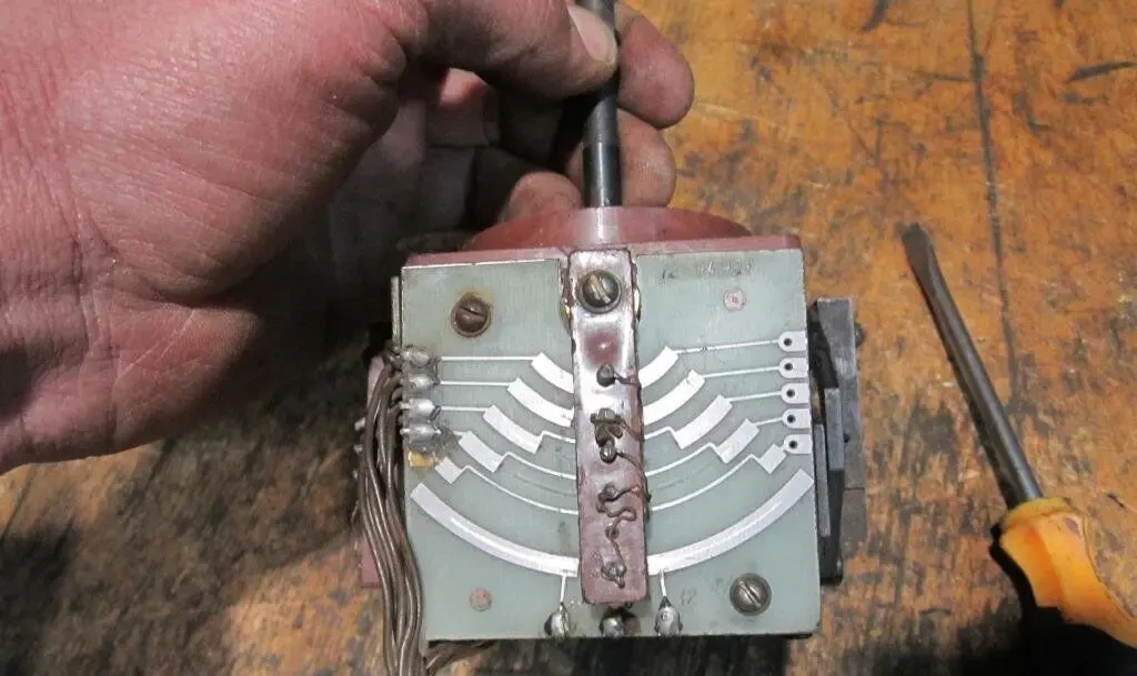 Джойстик перемикання 9