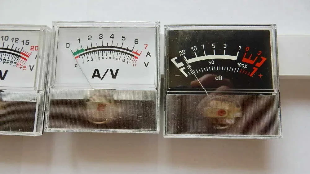 Индикатор стрелочный М68502 9