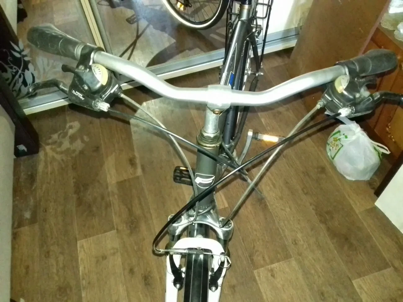 Велосипед Flyke. 21 швидкість, 28 мі колеса, міський. Італія 3