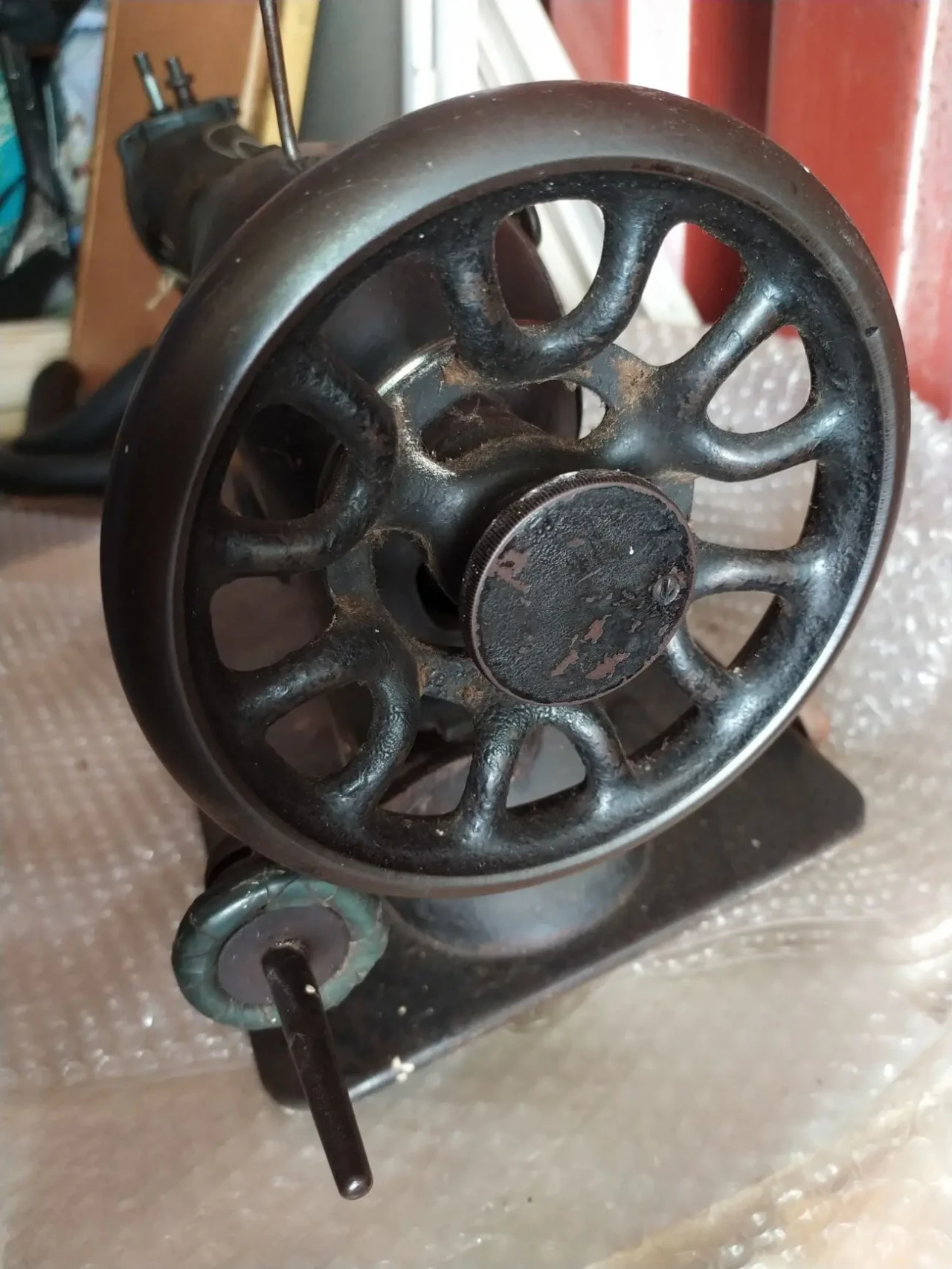 Антикварная швейная машина SINGER 2