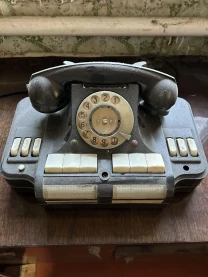Продам директорский телефон СССР + карболитовый телефон СССР