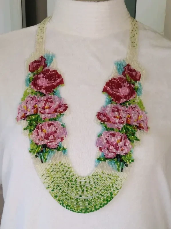 Гердан та сережки з бісеру ручної роботи 5