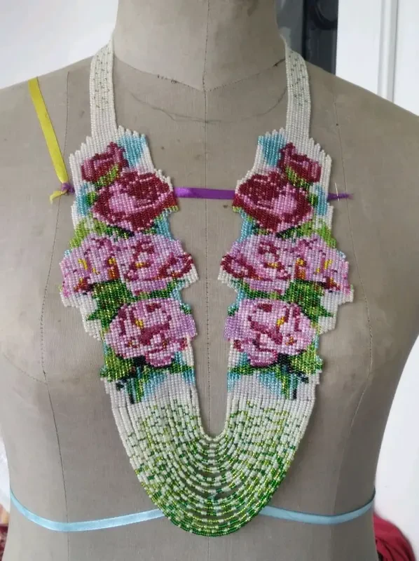 Гердан та сережки з бісеру ручної роботи 3