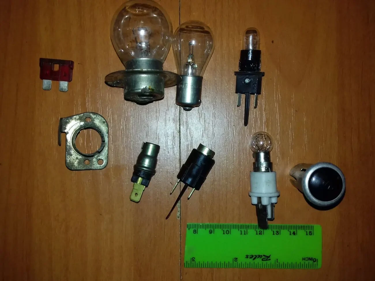 Лампочки для автомобіля та іншого. 5