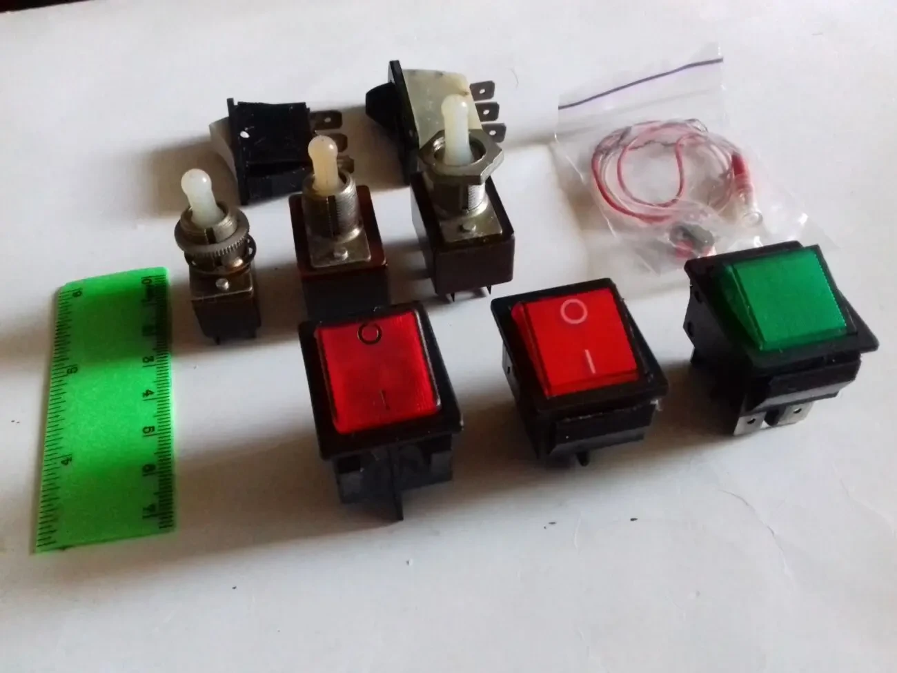 Лампочки для автомобіля та іншого. 7