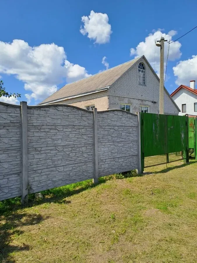 Продам добротный дом в Подгородном .