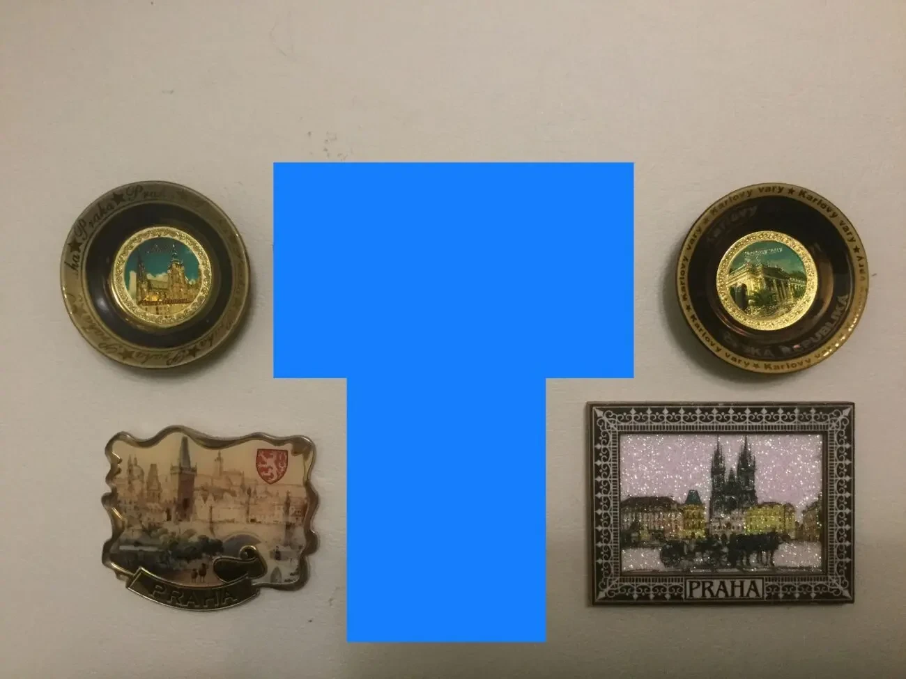 Сувениры из Чехии: тарелки, магниты, монеты. 3