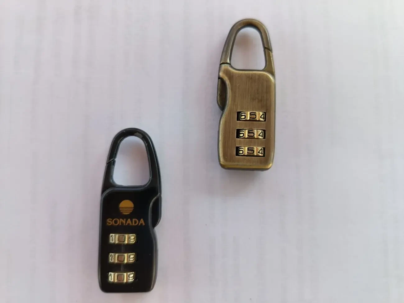 Продам кодовый замочек для чемодана, рюкзака 2