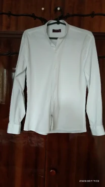 Сорочка біла на підлітка