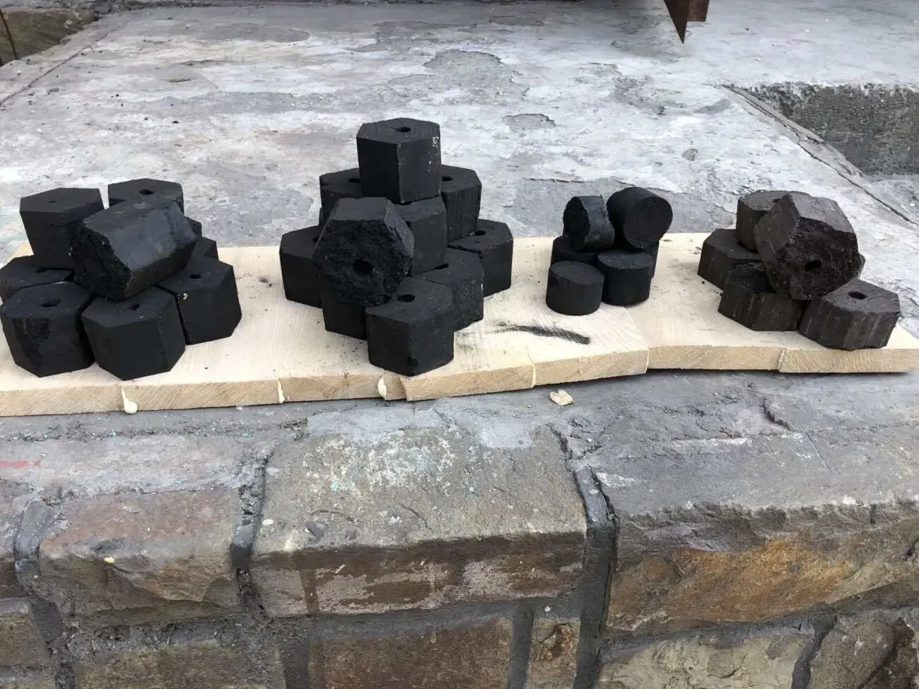 Оборудование для брикетирования угольной пыли,лигнина. 6