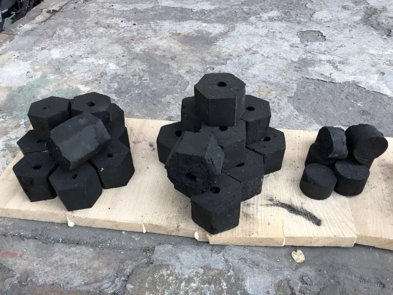 Оборудование для брикетирования угольной пыли,лигнина. 5