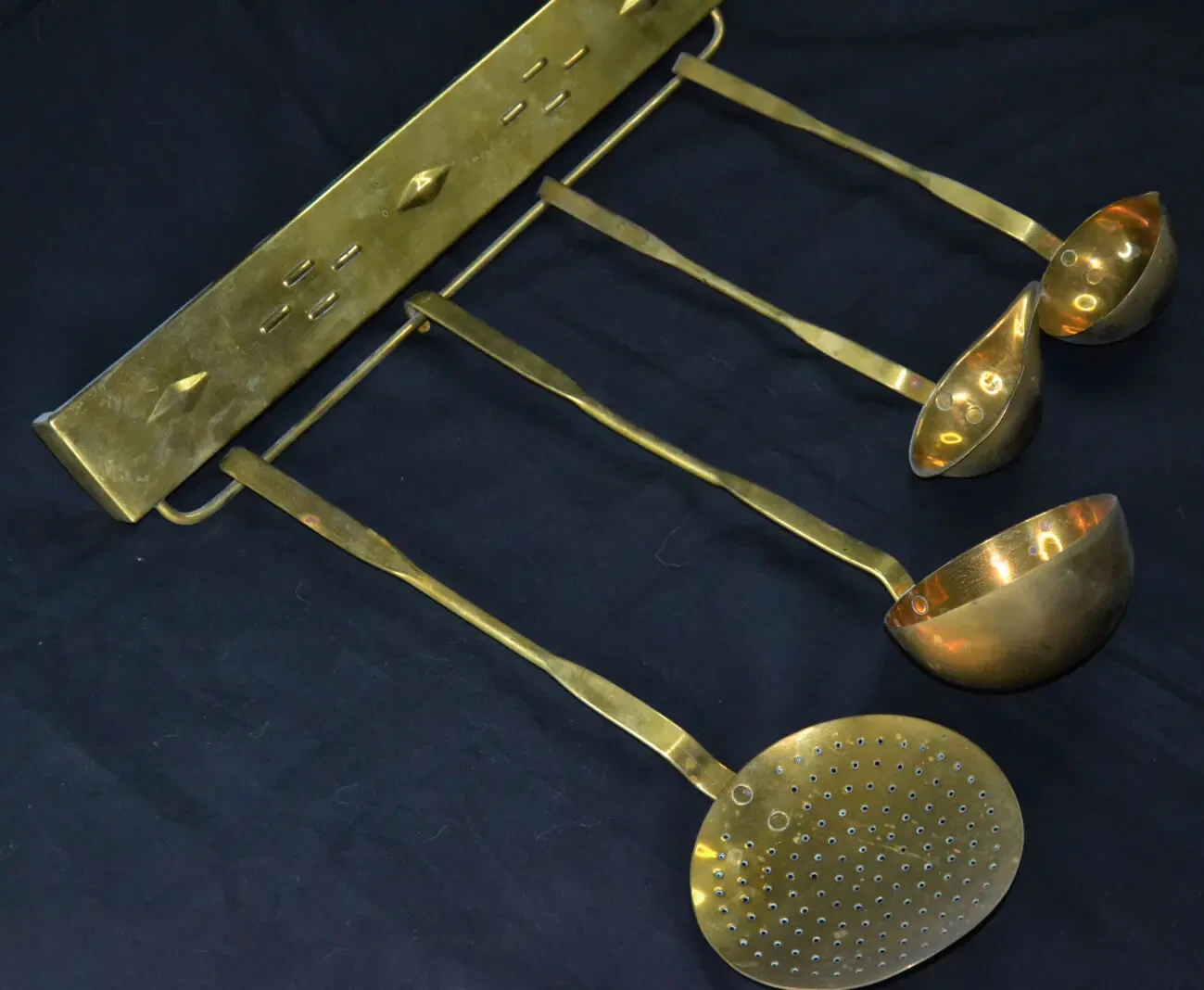 Кухонный набор ложка шумовка подвес латунь Англия. 4