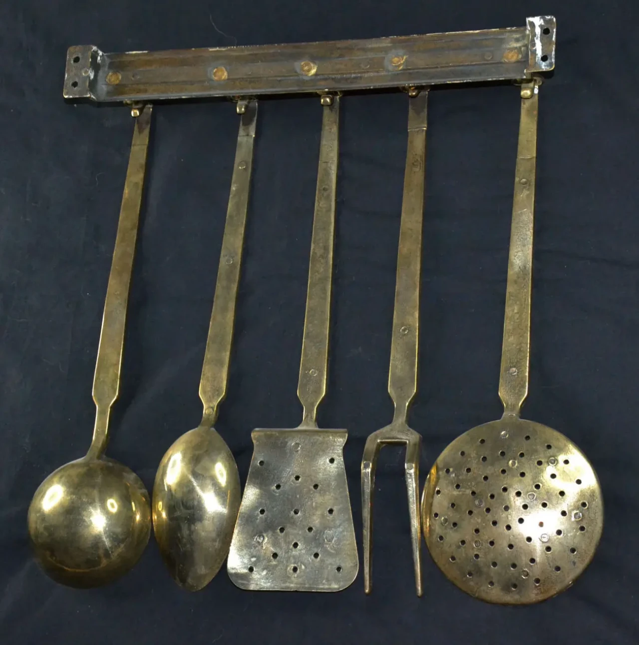 Кухонный набор ложка вилка шумовки подвес бронза. 2