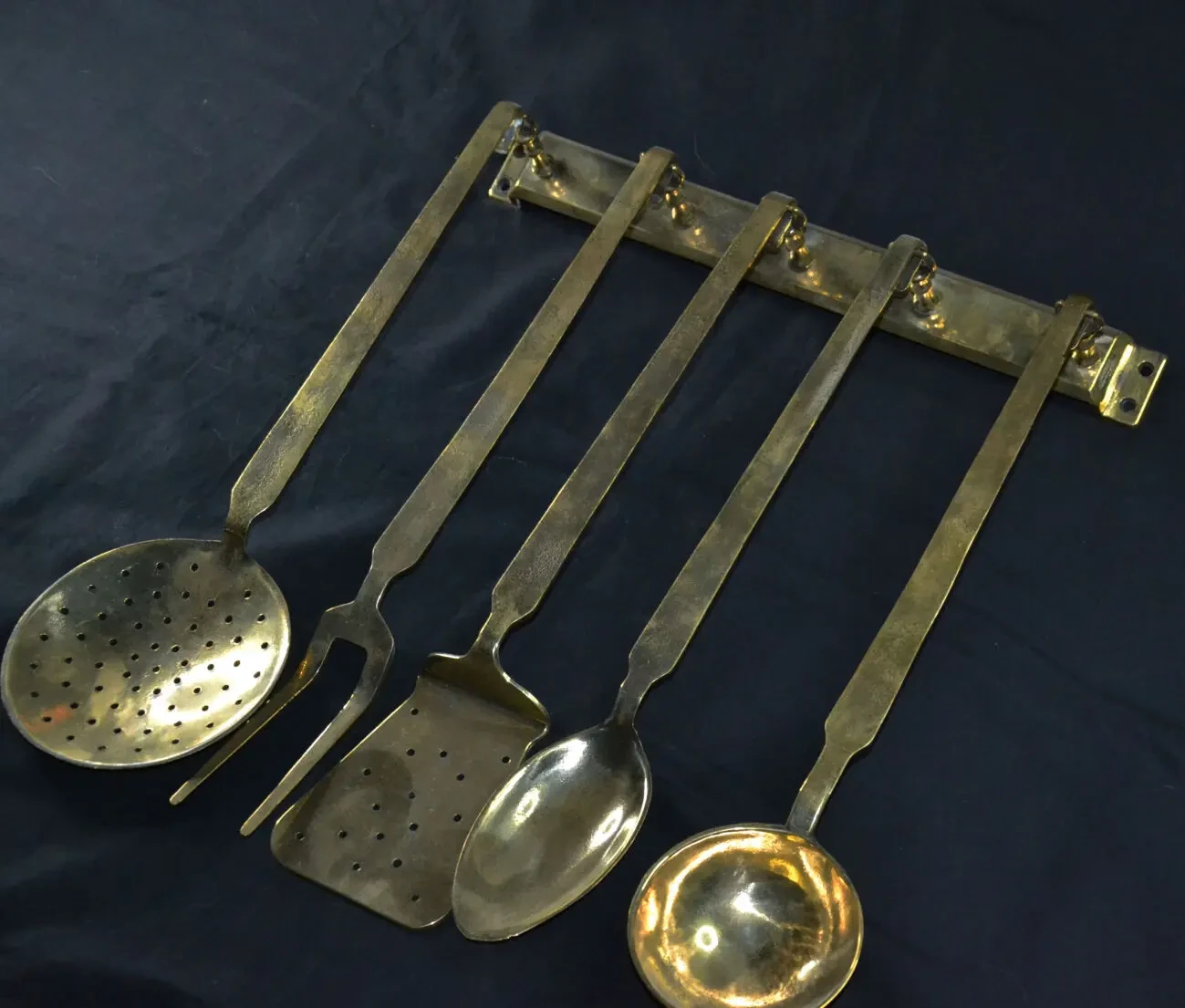 Кухонный набор ложка вилка шумовки подвес бронза. 5