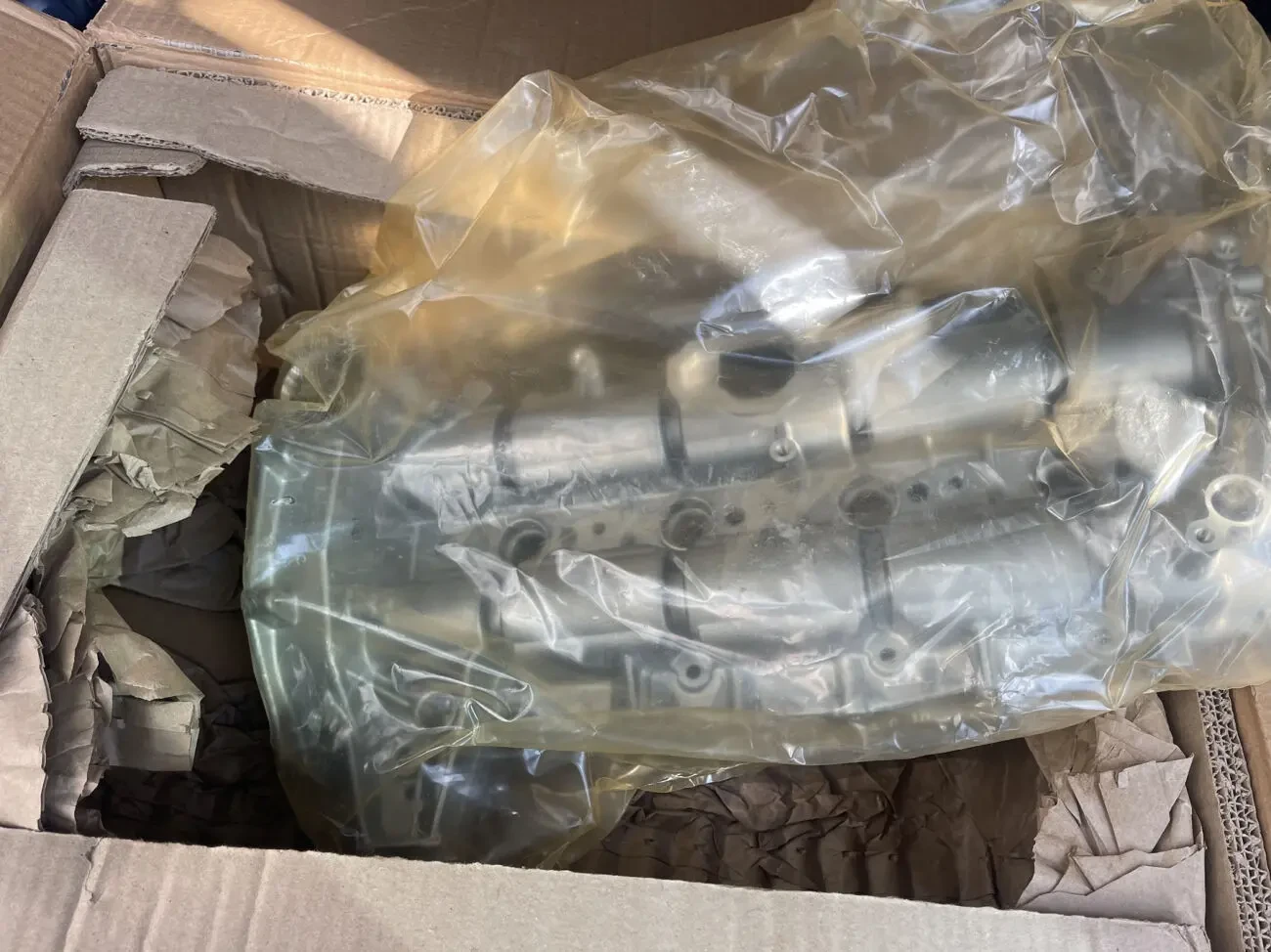 2434799. Крышка,пенал с распредвалами.HG9Q 6E262 CD. форд транзит 2.0 6