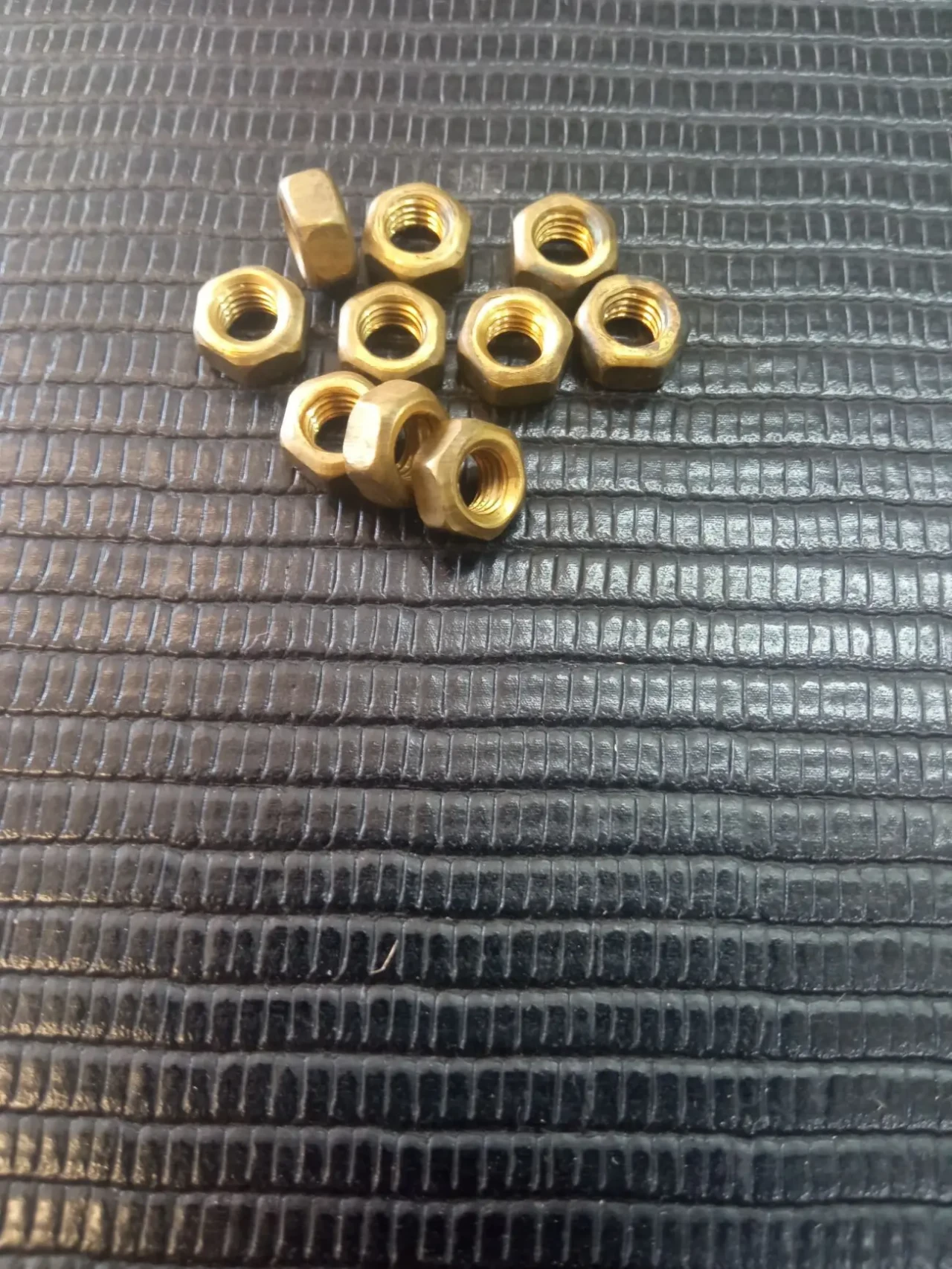 Продам гайку из латуни М5.  ГОСТ 5927-70