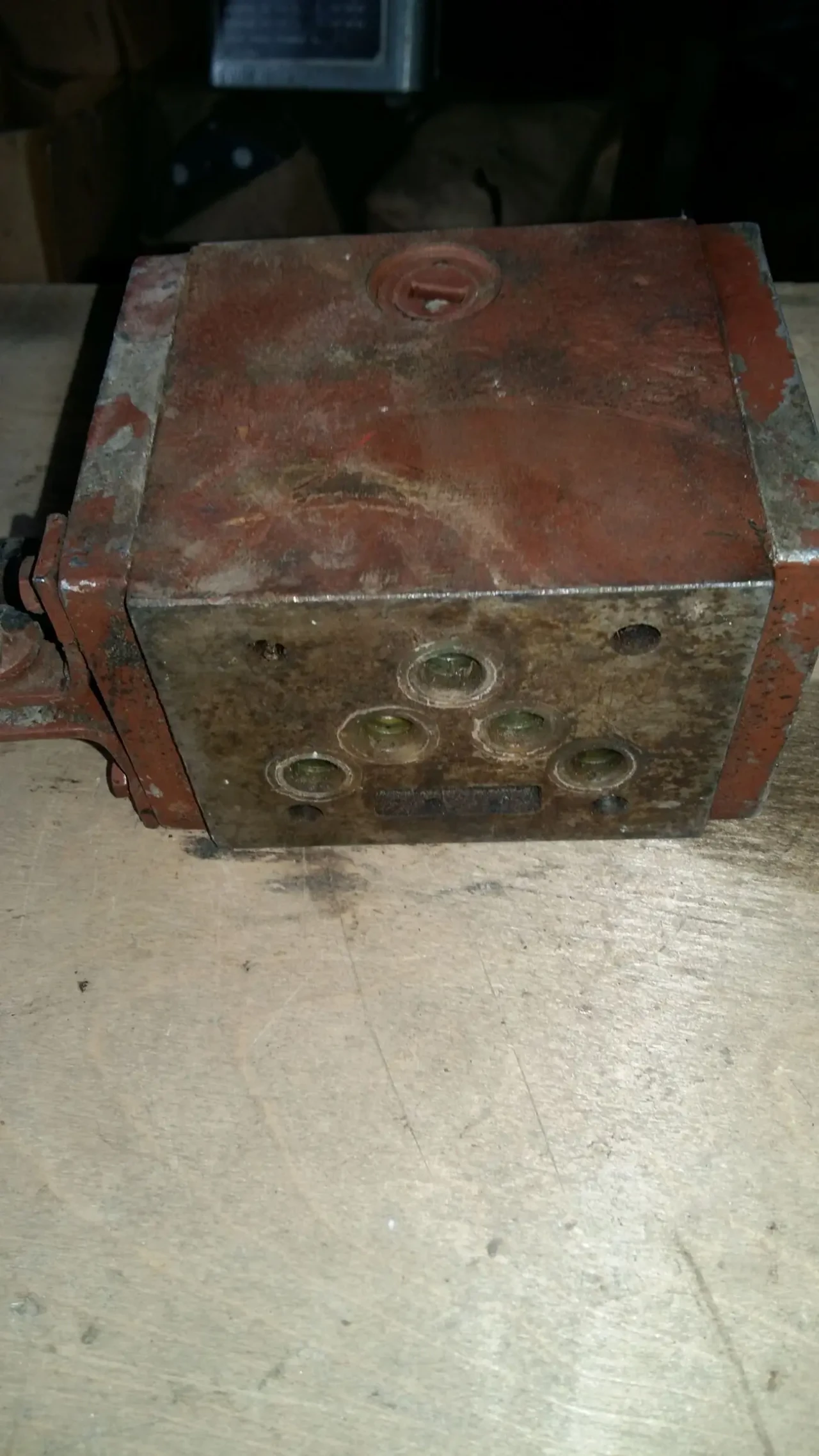 Продам Ручний гідророзподільник Р102 ЕВ 573 новий, складського зберіга 4