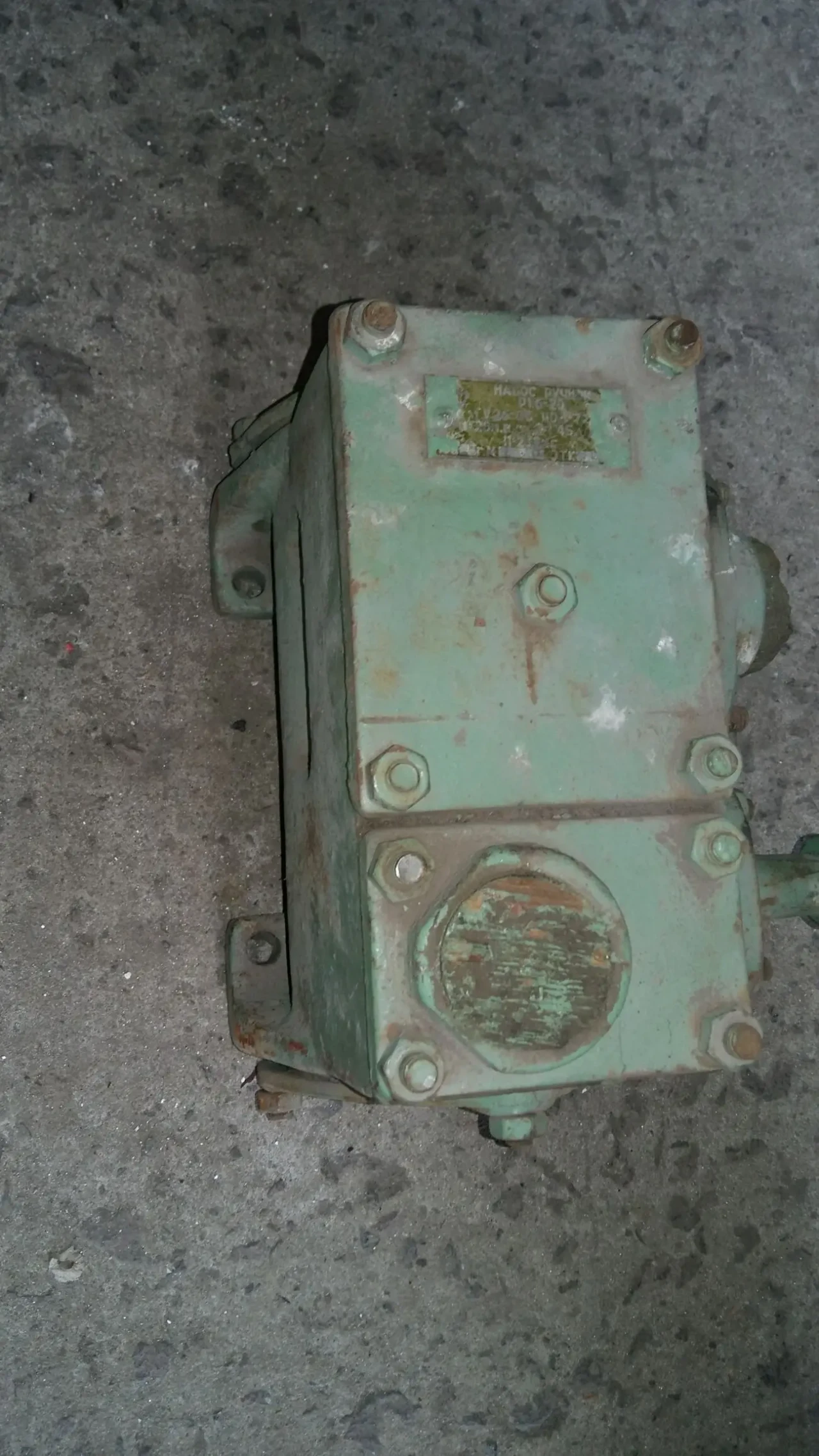 насос ручний р1,6-20 для перекачування води з водойм, бензину і т.д. 2