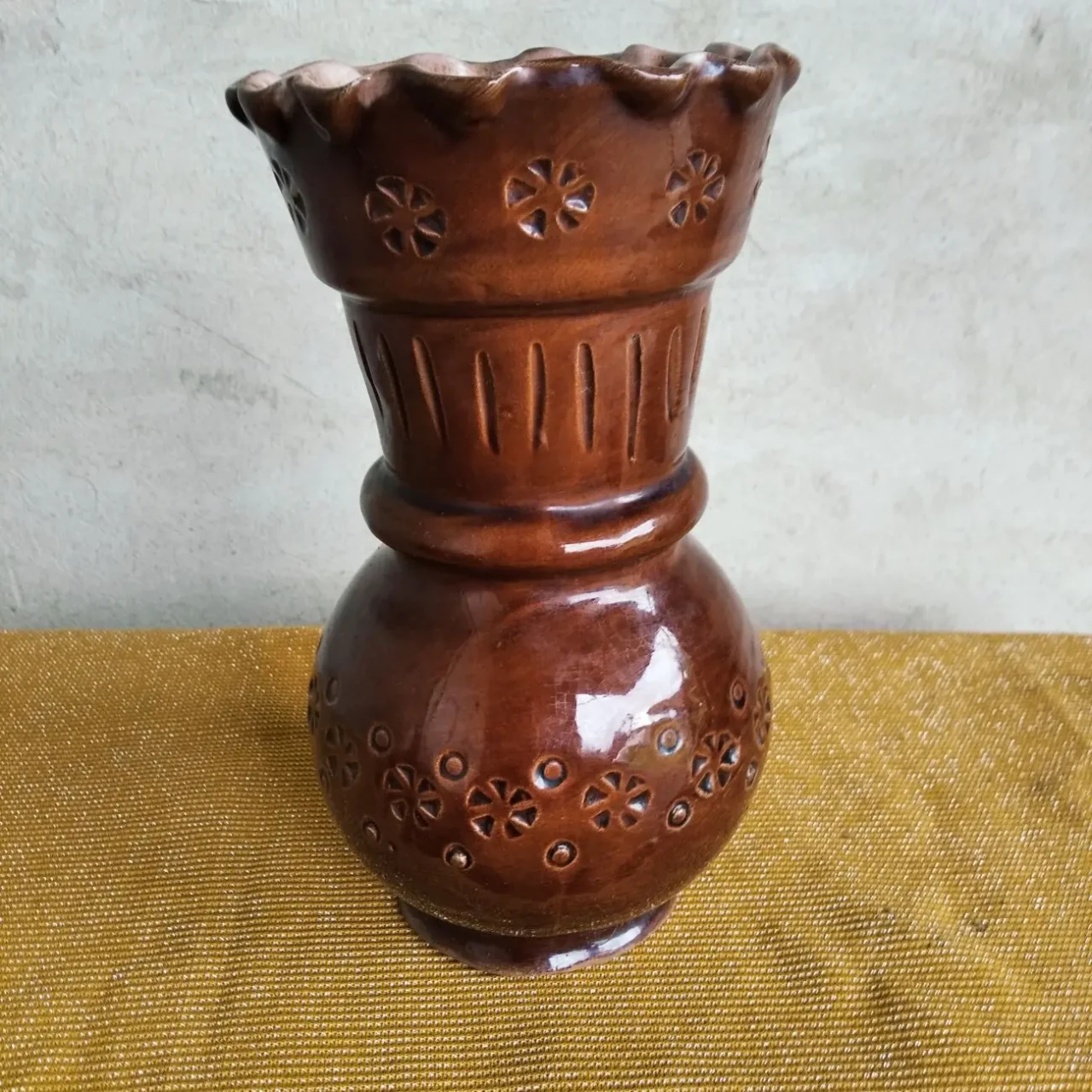 Старі гуцульські глечики 5