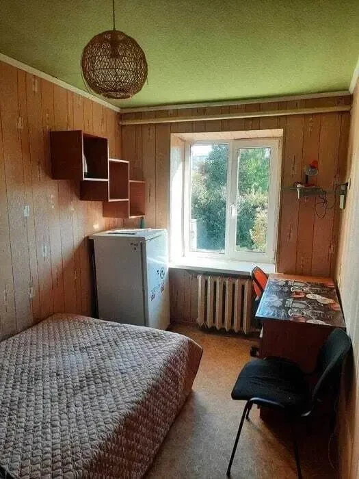 Сдам комнату по ул.23-го Августа 18-А  (р-н Галактики) 2