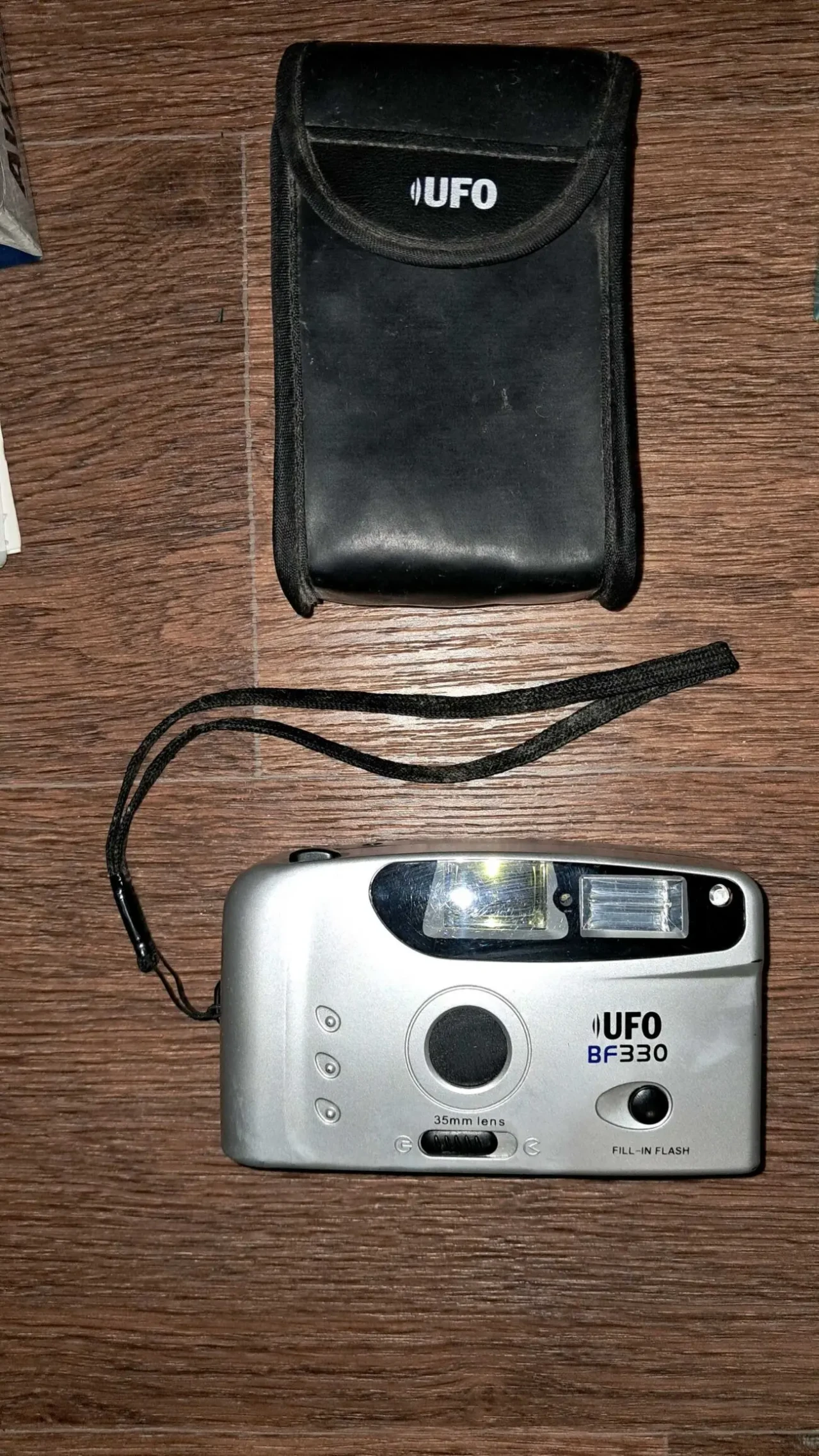 Плівковий фотоапарат Skinl 3
