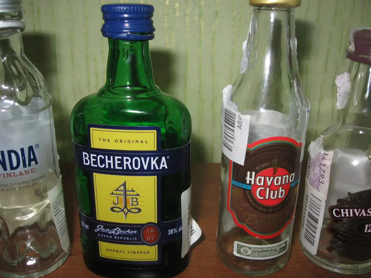 Пляшечки колекційні 40-50мл 3