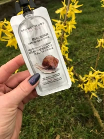 Крем проти зморшок зі слизом равликів Dermofuture, 12 мл