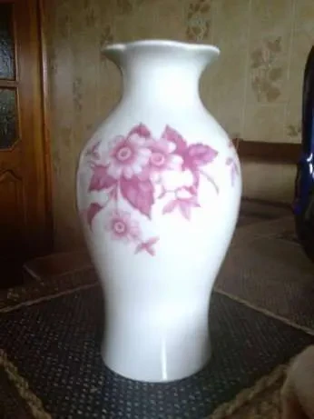 Ваза фарфоровая 2