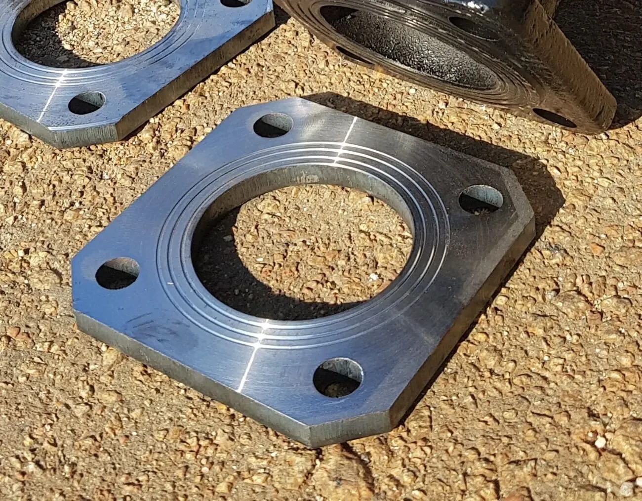 Кран бітумний триходовий, прохідний 4