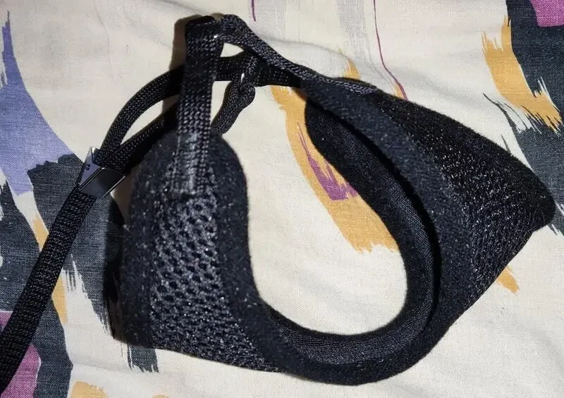 Шлейка с поводком на небольшую собаку 2